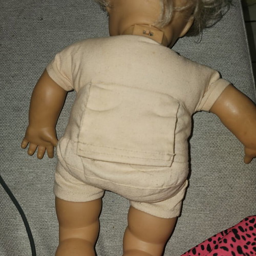 Mattel Talking Doll 1995 used with electronic mechanism and pink heart