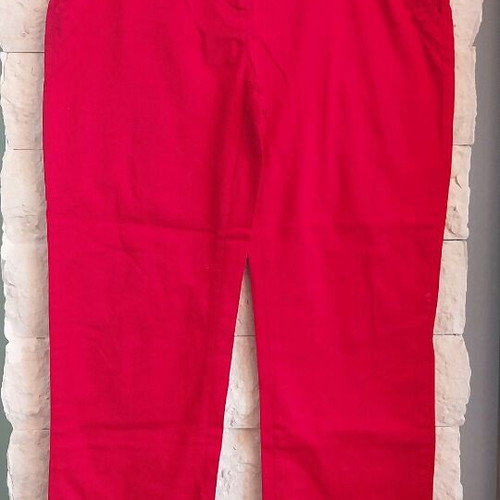 Madlen 3/4 pants burgundy red like new, small