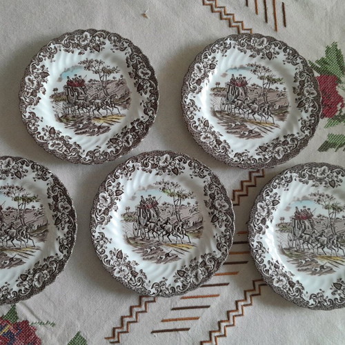 Johnson Bros porcelain collectible plates, set of 5, like new