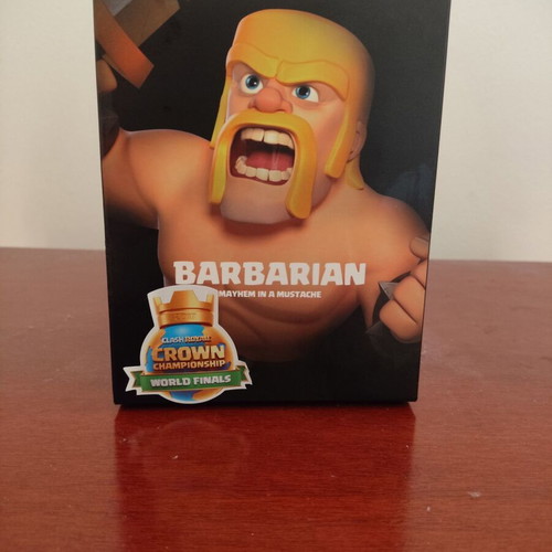 Gold Barbarian figure Clash Royale new, sealed