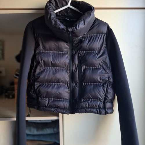 ZARA cropped puffer jacket like new, size M