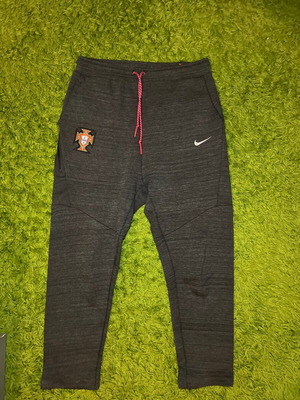 Nike Tech Fleece Portugal like new