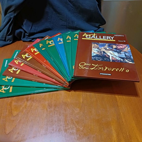 Art Gallery book 12 volumes like new