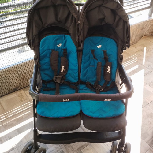 Joie Aire Twin Stroller used, lightweight aluminum frame