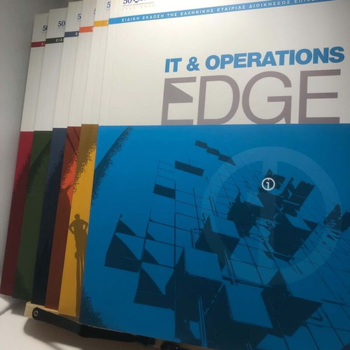 The Edge special edition book set like new, 6 issues in hardcover case