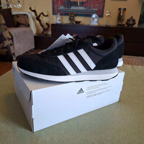 Adidas Run 60s 3.0 sneakers, size 44, black and white
