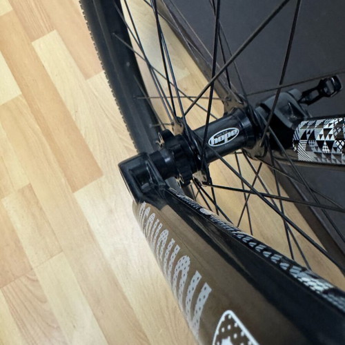 Nsbikes Custom Dirtjump Bike like new, 26 Inch, hydraulic disc brakes