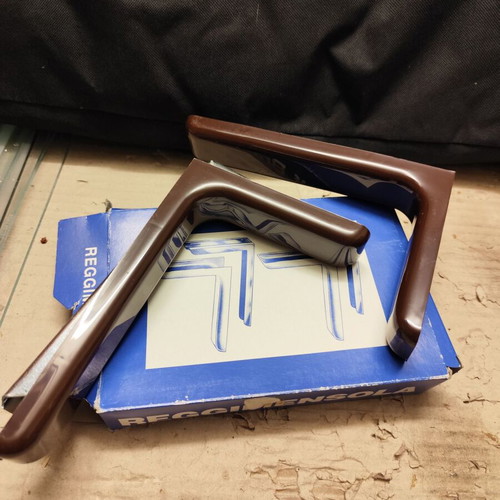 Shelf brackets new heavy-duty with brown cover 16x24 cm