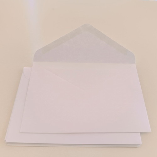 White envelopes 18x12cm pack of 7 like new