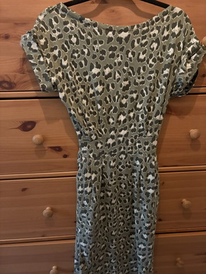 Dress size M like new, colorful