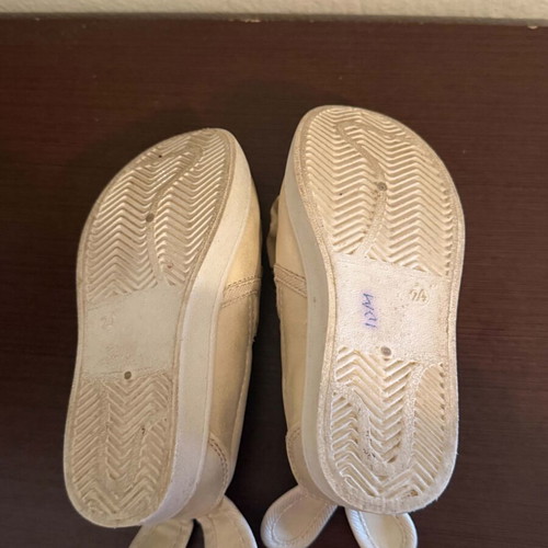 Girls' ballet flats, size 24, beige