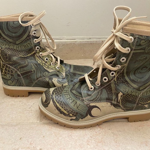 Slytherin boots new, size 40, green