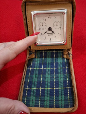 Ταξιδιωτικό ξυπνητήρι Damart Quartz καινούργιο, επιτραπέζιο αναλογικό