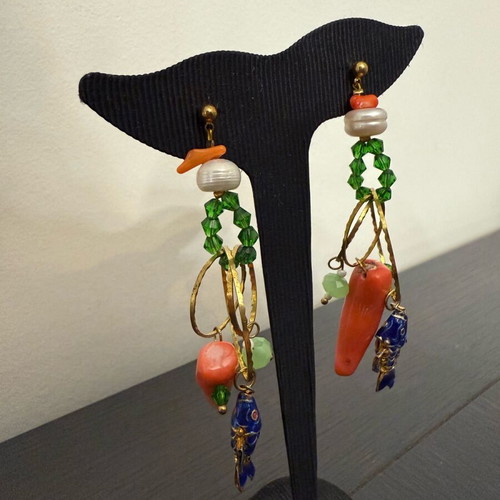 Handmade earrings like new with beads, pearls, coral and metal details