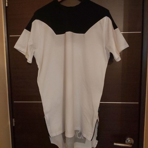 Men's blouse XL like new, black and white with side zippers