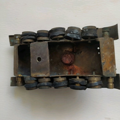 Bronze tank used, old and heavy with wear