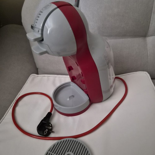 Nescafé Dolce Gusto Mini Me Krups coffee machine used