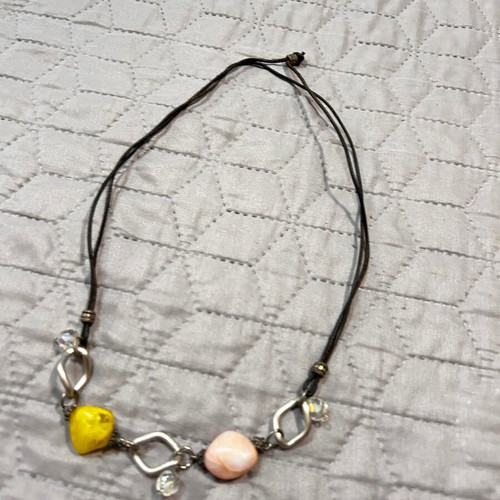 Necklace like new with silver elements and colorful stones