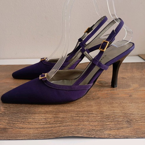 Haralas women's sandals like new, size 36, purple
