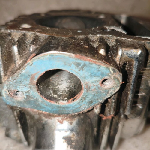 Honda C50 6V 72cm cylinder head like new