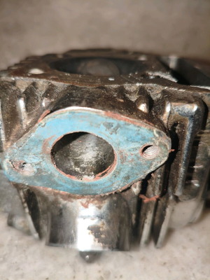 Honda C50 6V 72cm cylinder head like new