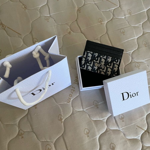 Dior card holder used with bag and box