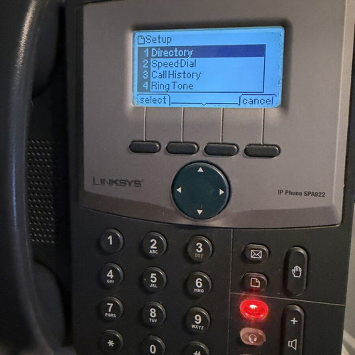 Linksys SPA 922 IP VoIP phone with PoE and extra Ethernet port