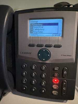 Linksys SPA 922 IP VoIP phone with PoE and extra Ethernet port