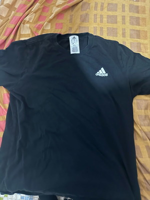 Adidas black shirt like new size M