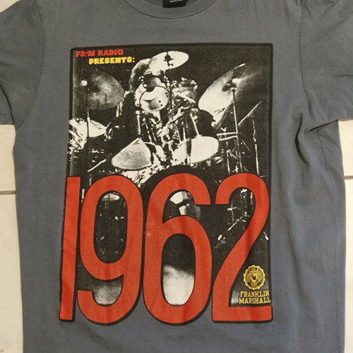 Franklin & Marshall T-Shirt Medium used, vintage style 1962 radio graphic