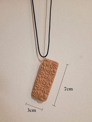 Miranda cookie necklace like new, handmade, beige and black