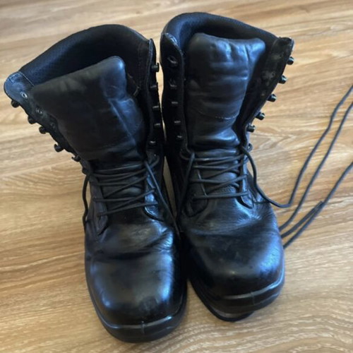 Military boots size 43