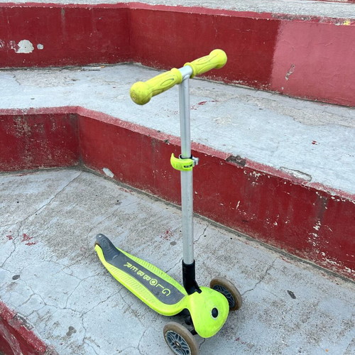 Globber kids scooter used with 3 wheels