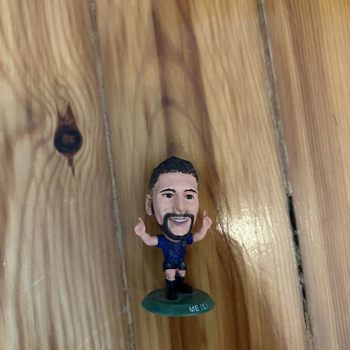 Football collectible figures set of 5, like new, Varane Lukaku Messi Lewandowski McClair