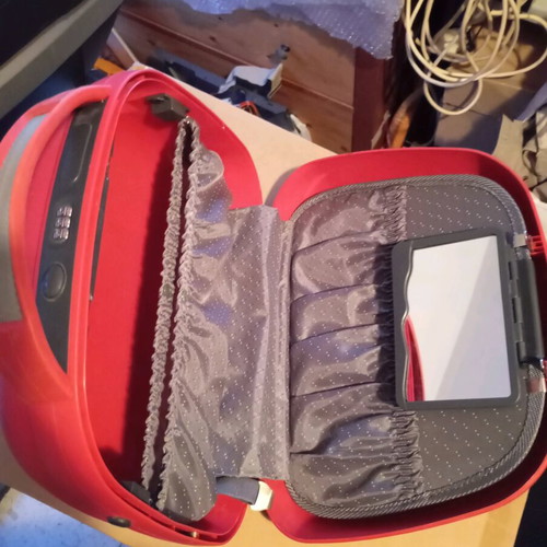Travel toiletry bag like new with large capacity and lock