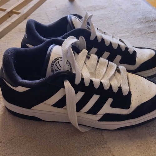 Adidas athletic shoes size 42 like new, black and white