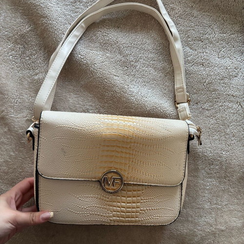 MK crossbody bag like new, beige