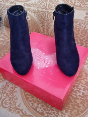 Voi Noi ankle boots suede navy blue size 38 new