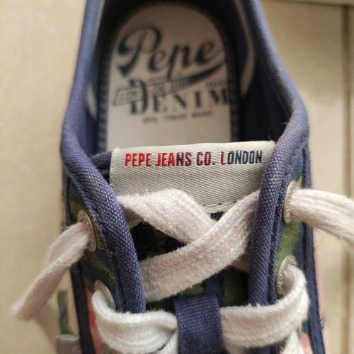 Pepe Jeans sneakers floral print used, size 39