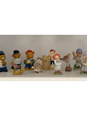 Ceramic decorations like new