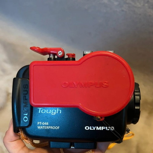 Olympus μ Tough 6020 14mp και Olympus PT-048 diving case μεταχειρισμένα