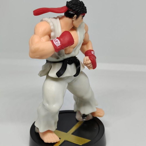 Ryu Street Fighter Amiibo figure Nintendo like new