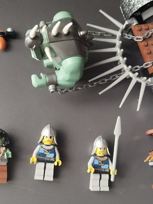 LEGO Castle Fantasy Era 7038 Troll Assault Wagon