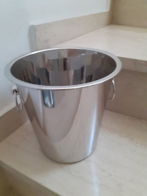 Stainless Steel Champagne Bucket new, 1600g, 21cm height and diameter