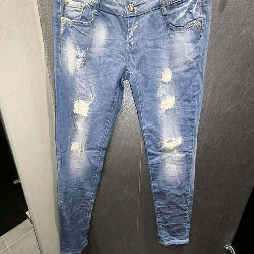 Y2K Glam Distressed Skinny Jean like new, blue with strass
