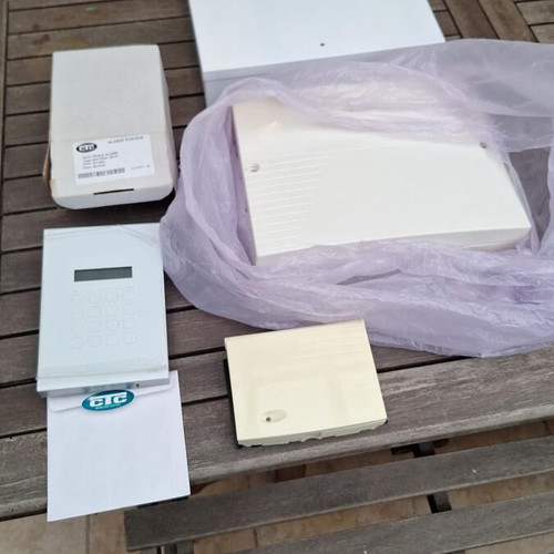 Alarm system central unit and keypad used, made in USA