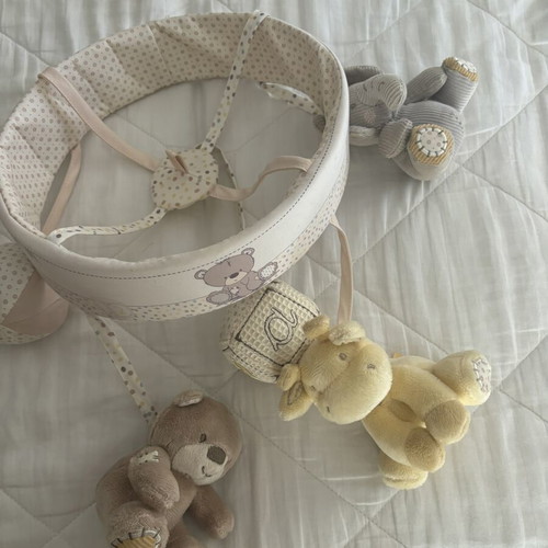 Musical rotating baby mobile like new
