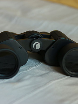 Celestron Eclipsemart 10x42 binoculars like new with solar filters