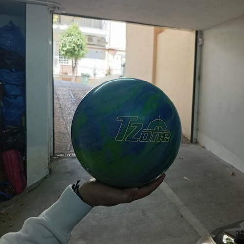 Bowling ball size 11 like new