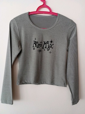 Grey top used with long sleeves in sizes S and M